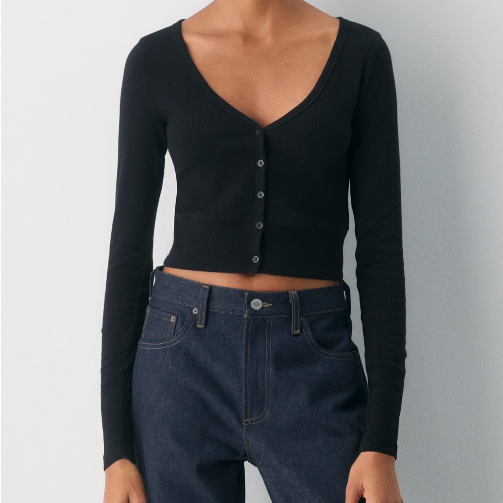 HomeStretch Rib V-Neck Waist Button Up